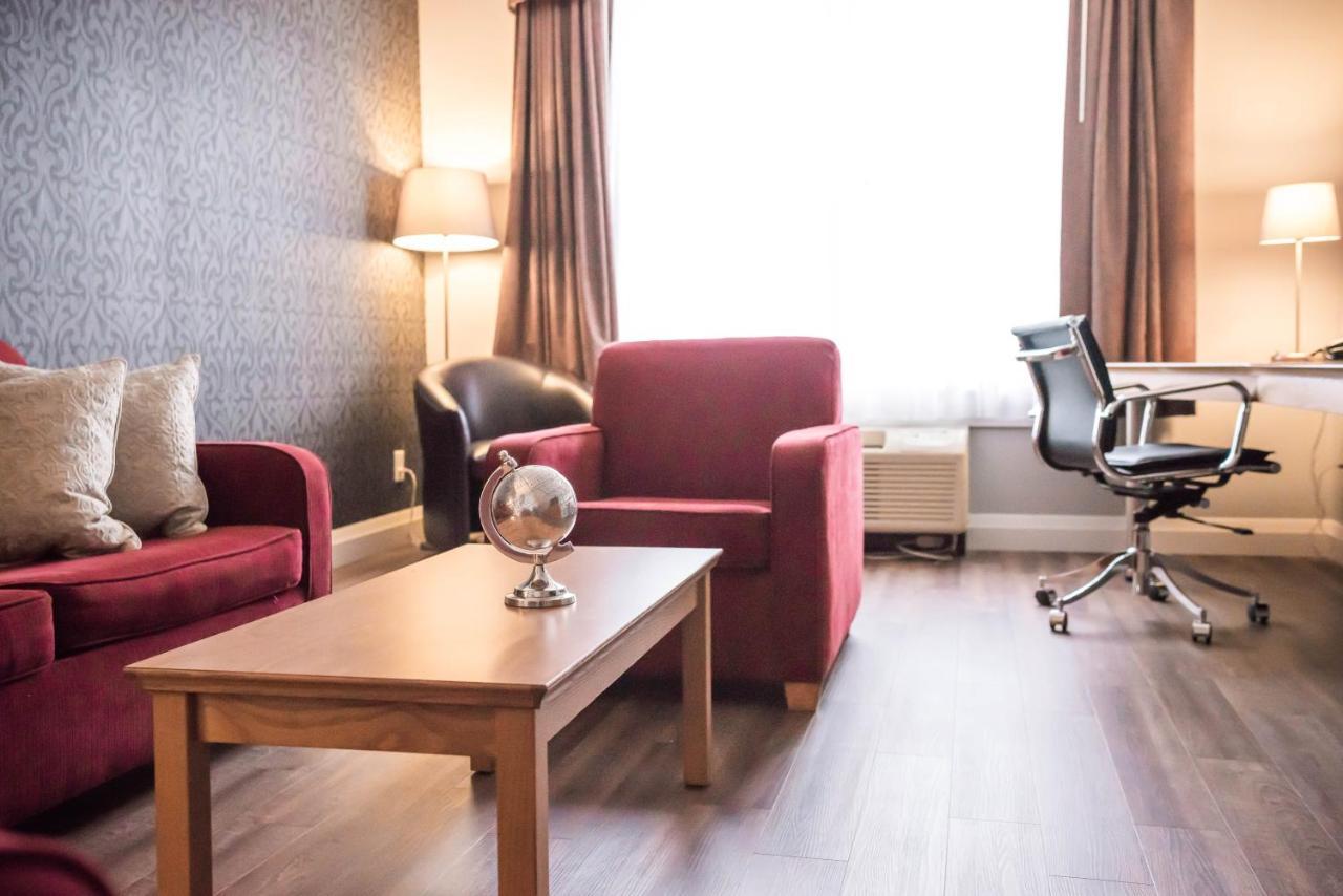 Cambridge Hotel And Conference Centre Zewnętrze zdjęcie