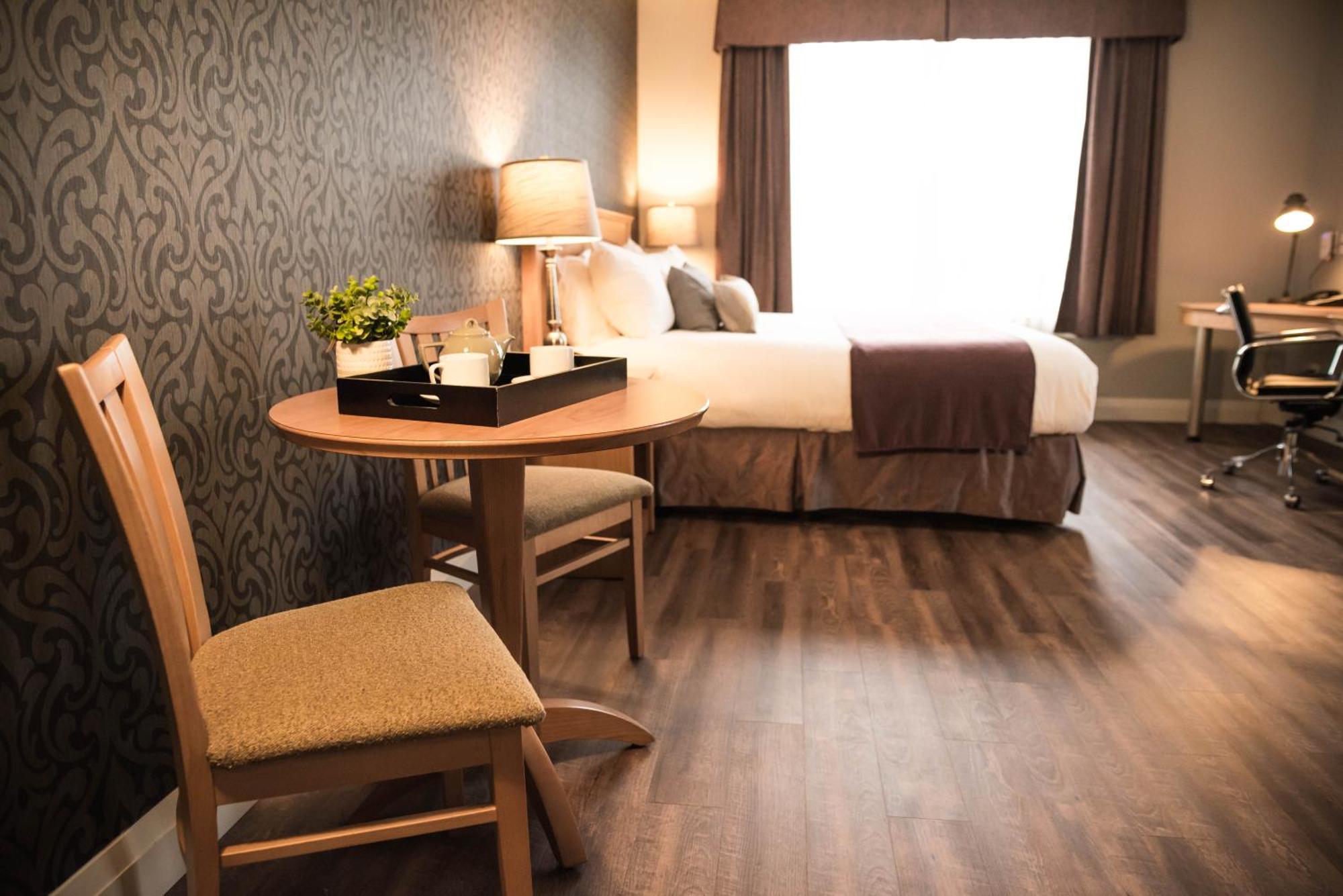 Cambridge Hotel And Conference Centre Zewnętrze zdjęcie
